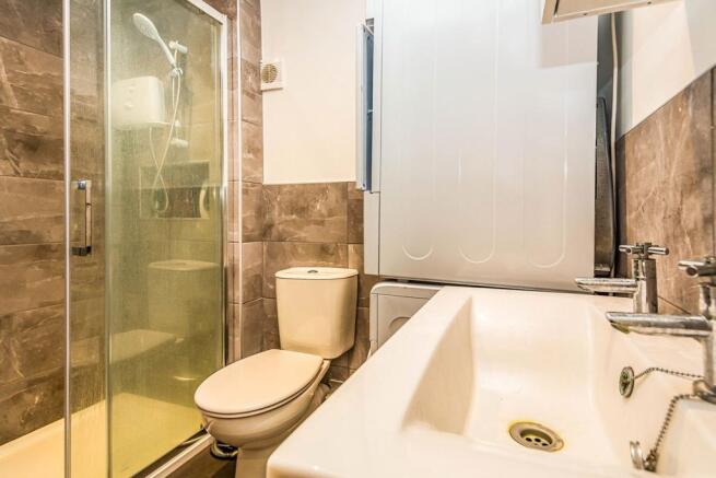 Annexe Shower Room