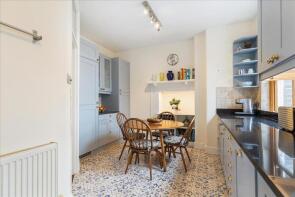 37, Waldemar Avenue Mansions, Waldemar Avenue, London SW6 5LT