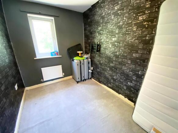 3 bed Semi-Detached for sale Image 10