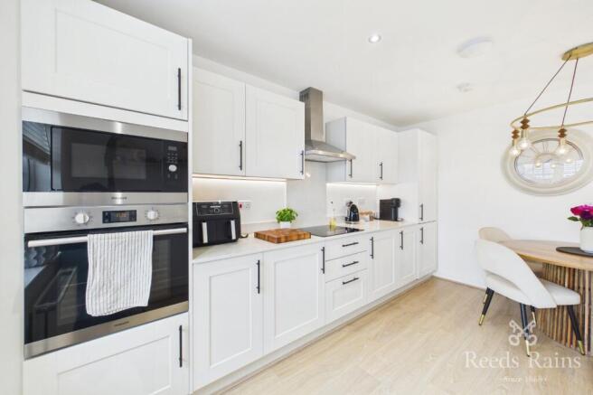 3 bed Semi-Detached for sale Image 5