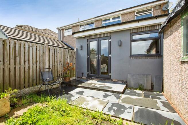 3 bed Semi-Detached for sale Image 9