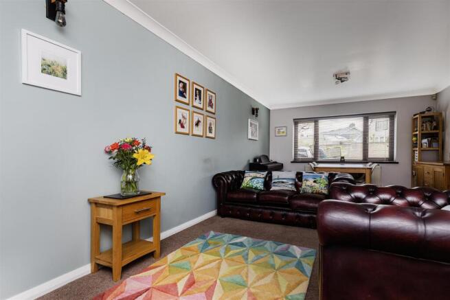 3 bed Detached for sale Image 8