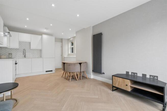 Flat 2 20 Hoyle Road, London, SW17 0RS  kitchen 1.