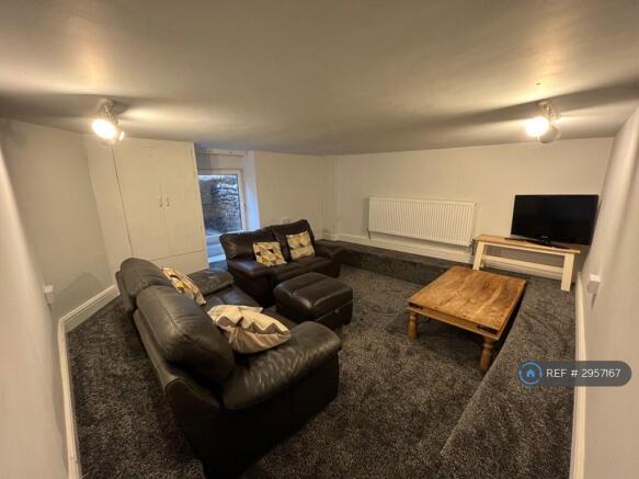 3 bed End of Terrace to rent Image 7