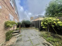 12, Amesbury Close, Epping CM16 4JA