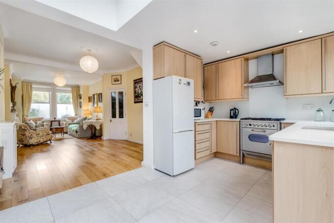 Kitchen / Double Recveption