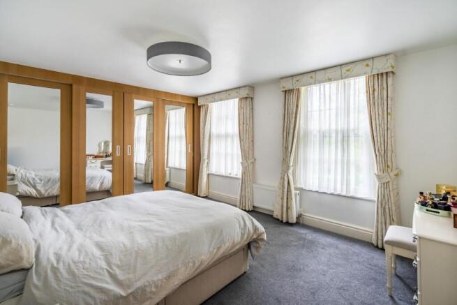 4 bed Terraced for sale Image 10