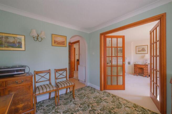 2 bed Apartment for sale Image 7