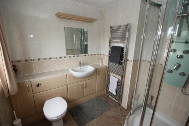 En-Suite Shower
