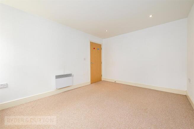 2 bed Apartment for sale Image 11