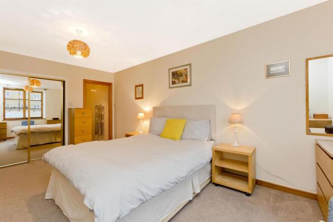 MasterBedroom-02.jpg