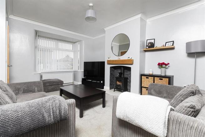 3 bed Semi-Detached for sale Image 6