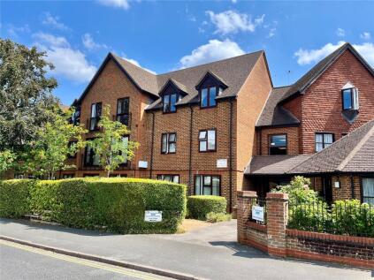 Pinewood Court, Fleet, Hampshire, GU51