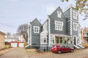 Flat 5, 3 5 Merton House, Merton Road, Southsea PO5 2AE
