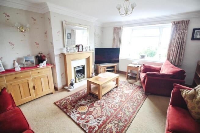 4 bed Semi-Detached for sale Image 9
