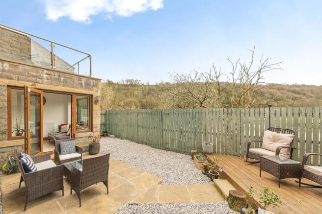 4 bed Town House for sale Image 4