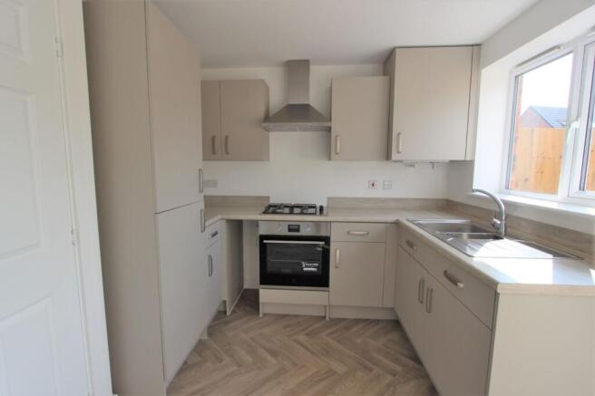 3 bed Terraced to rent Image 5