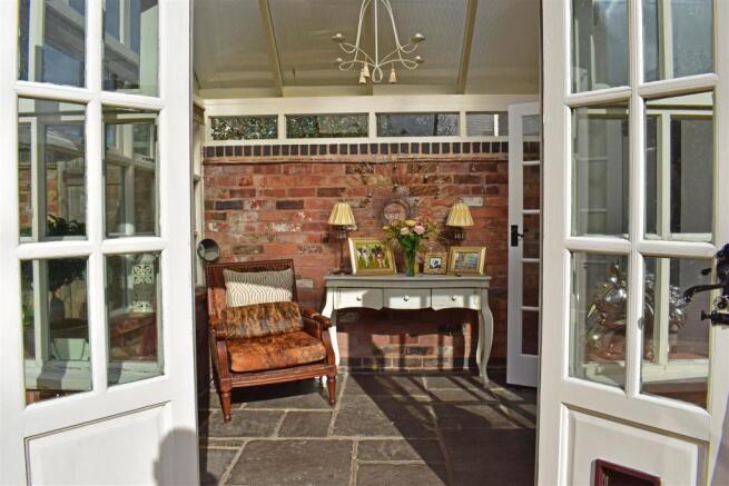 Conservatory b.jpg