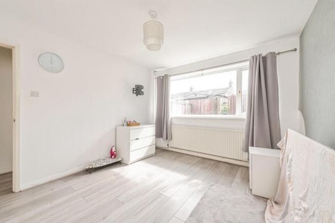 3 bed Semi-Detached Bungalow for sale Image 8