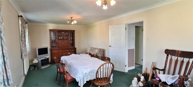 Dining room.jpg