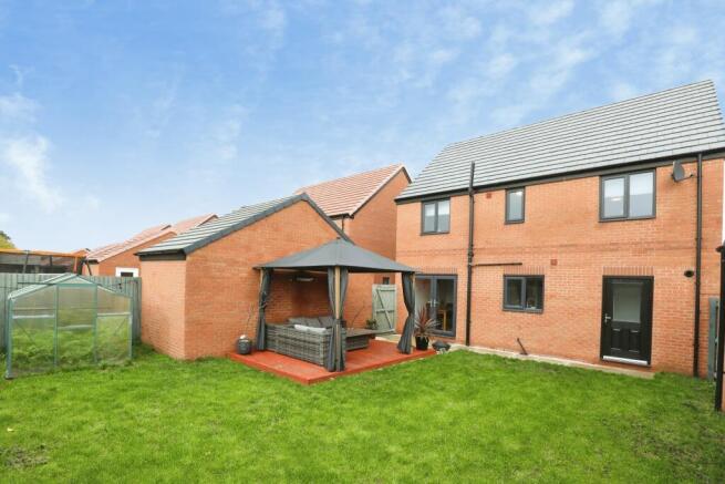 28, Reedmace Way, Crewe, CW2 photo 2