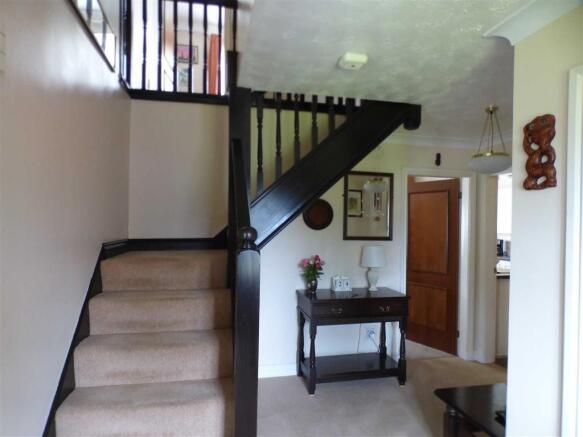 SPACIOUS RECEPTION H