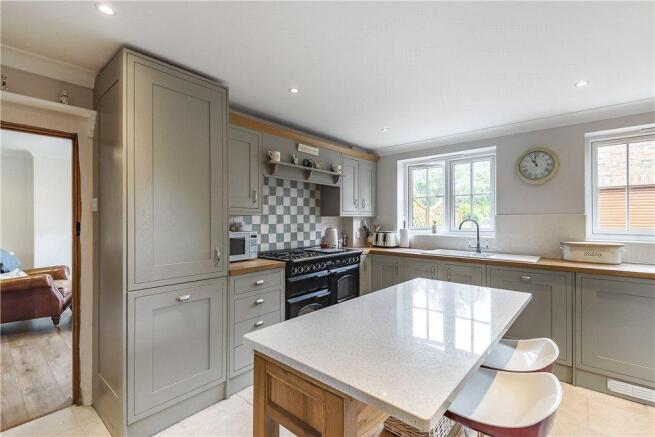 Kitchen/Breakfast Rm