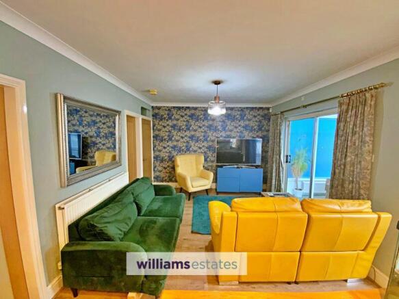 lounge or dining area 