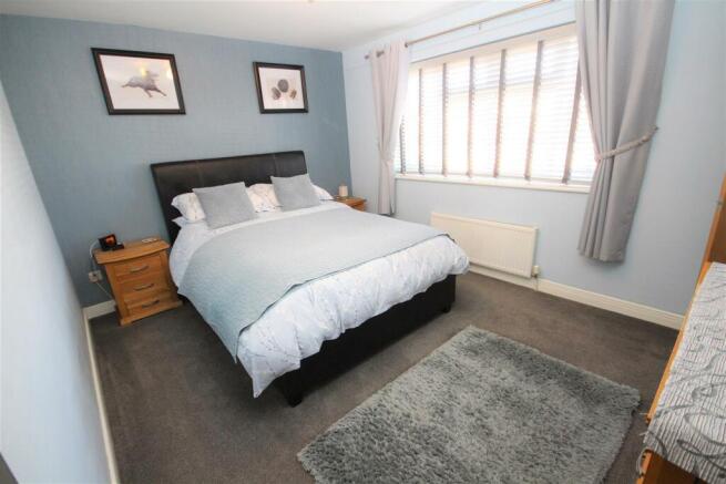 bed 2.jpg