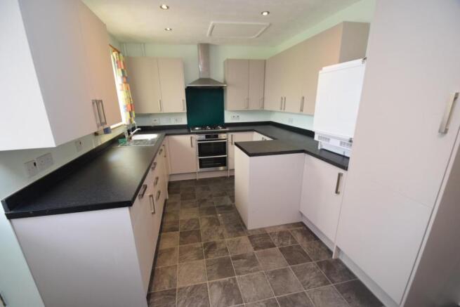 16 Dutchells Way Kitchen .JPG