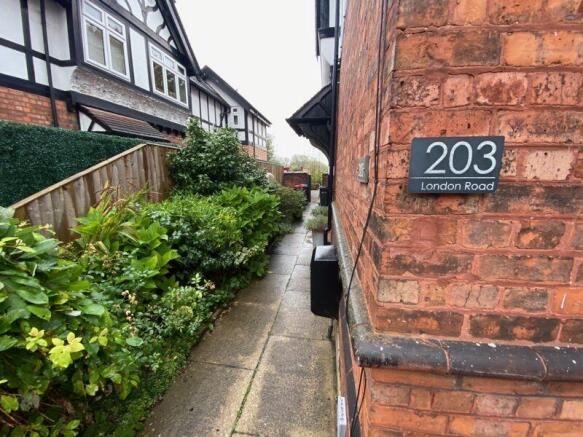 Side Pathway