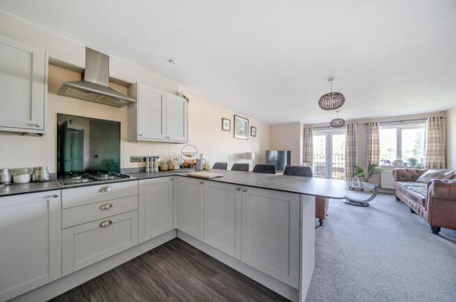 2 bed Apartment to rent Image 8