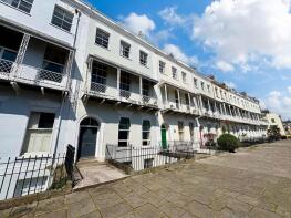 Flat 4, 37, Royal York Crescent, Clifton, Bristol BS8 4JU