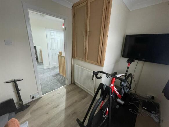 Bedrooms 3