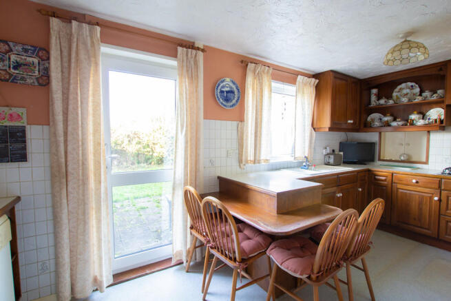 Kitchen / Breakfa...