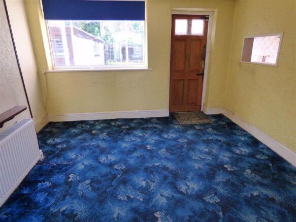 Dining Room: