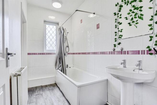 3 bed Semi-Detached for sale Image 11