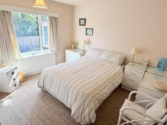 3 bed Semi-Detached for sale Image 11