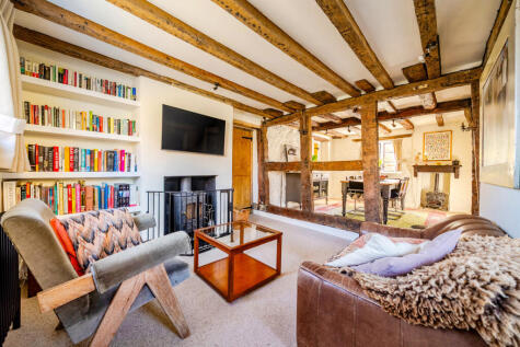 Farncombe Street, Godalming, GU7