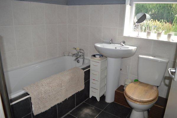 bath & shower room