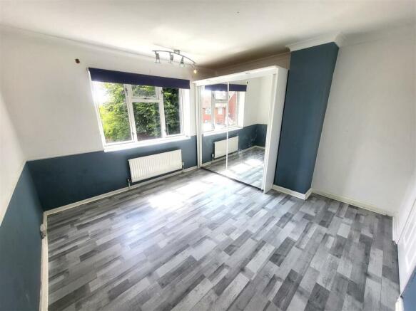 Bedroom 2 Pic 2