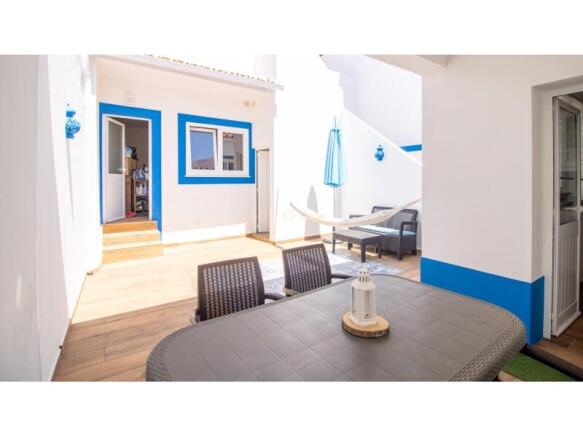 2+1 Bedroom Villa 5 Minutes from Salema Beach