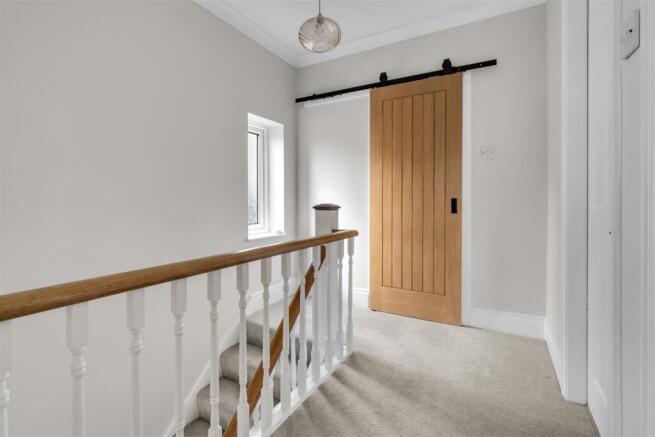 3 bed Semi-Detached for sale Image 8