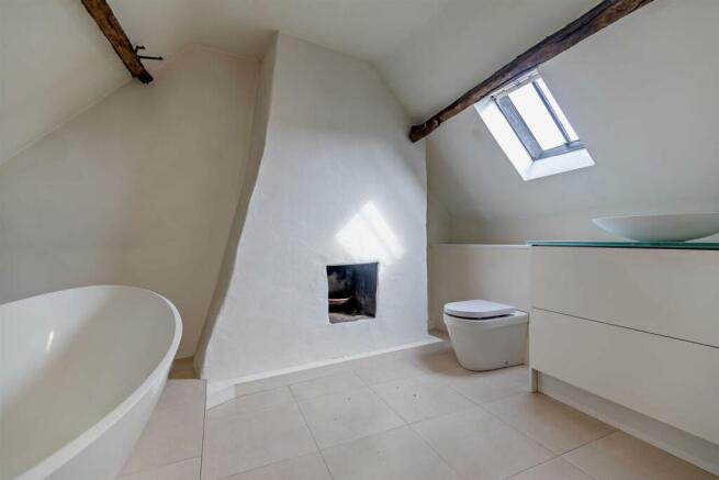 Bedroom 1 Ensuite.jpg