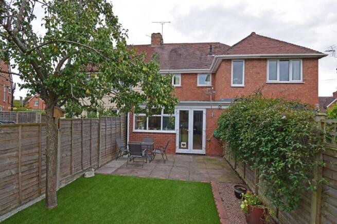 58 Churchfields Close, rear.jpg