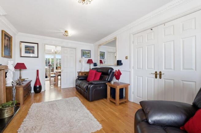 4 bed Detached for sale Image 6