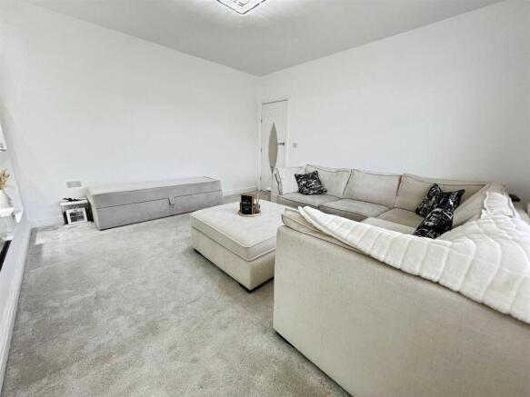 2 bed Detached Bungalow for sale Image 5