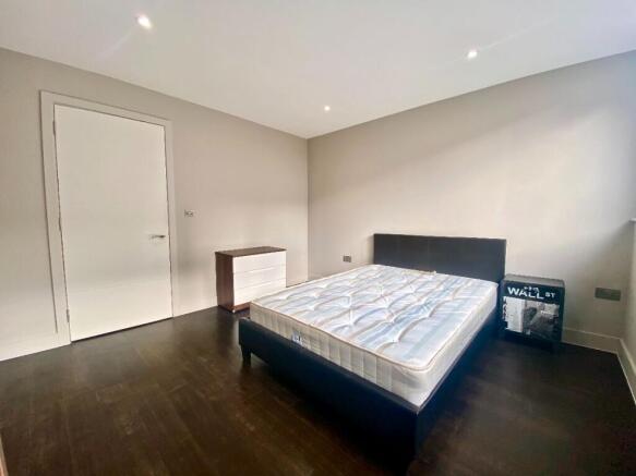 1 bed Apartment to rent Image 9