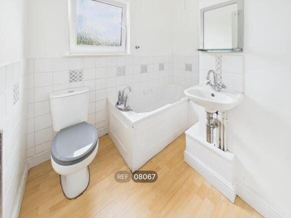 3 bed Terraced to rent Image 12