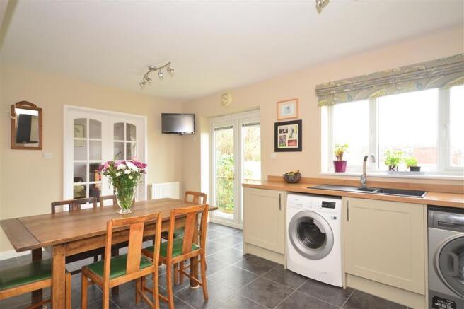 Kitchen/Dining Room